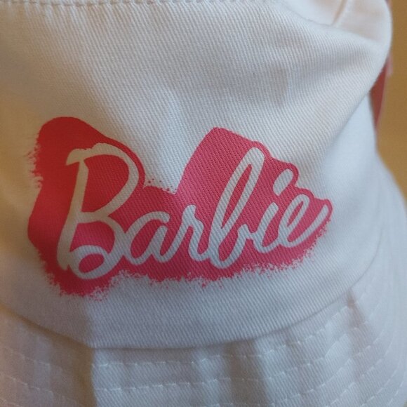 FUN Barbie Bucket Hat Girls 4-6x BARBIE MOVIE Barbie Core BNWT - Picture 2 of 7